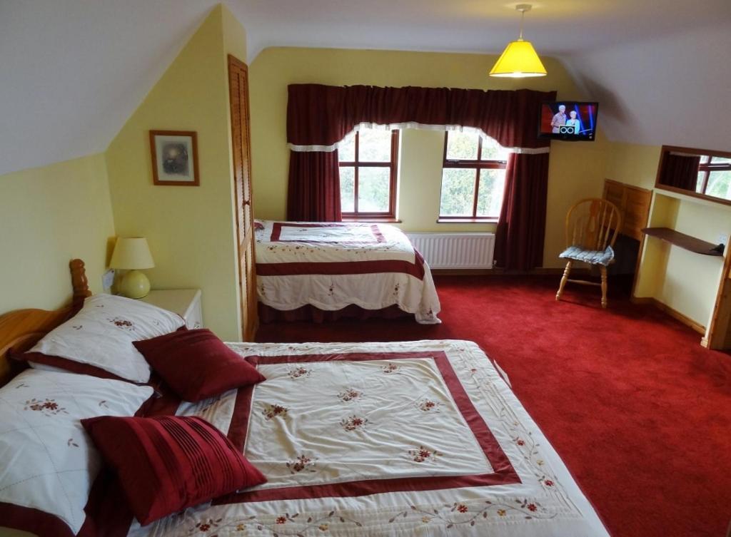 Glenmore House Баллікасл Номер фото